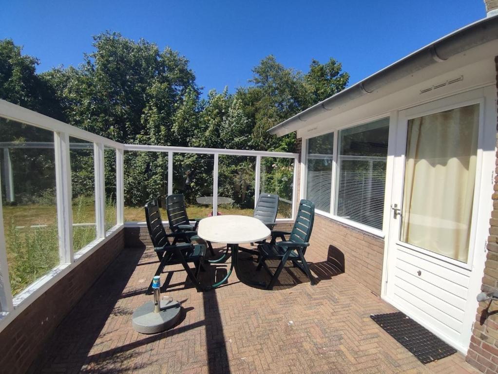 Vakantiehuis Hollum Ameland Dichtbij Strand En Met Ruime Tuin - Ameland39 Nl Extérieur photo